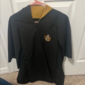 Universal studios hufflepuff robe Harry potter